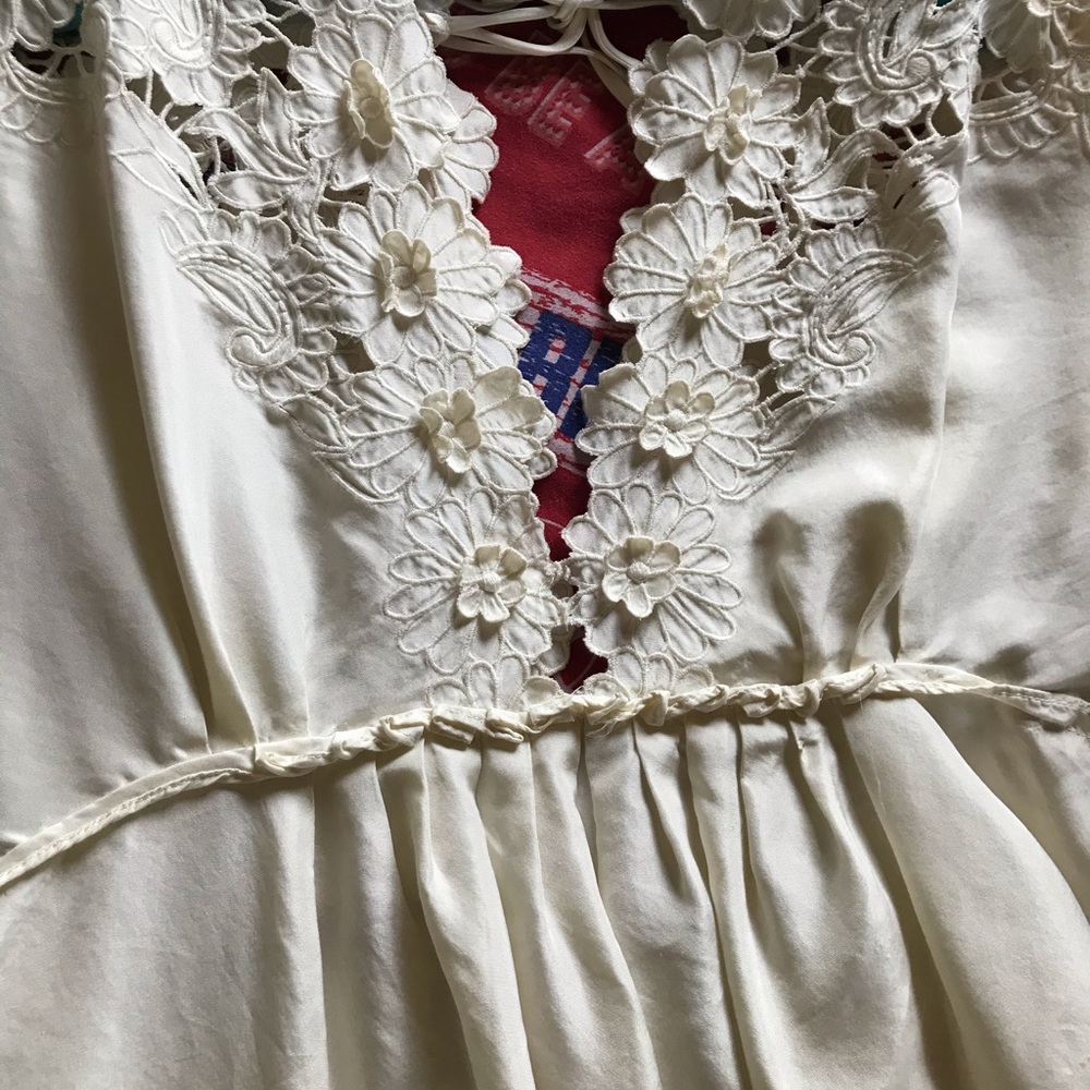 BCBGMaxAzria 100% silk Runway Boho Wedding Cream Floral Lace V-Neck dress M - Picture 2 of 15